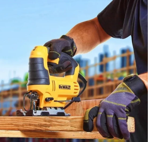 SIERRA CALADORA 600W DEWALT (DWE300-B2) 